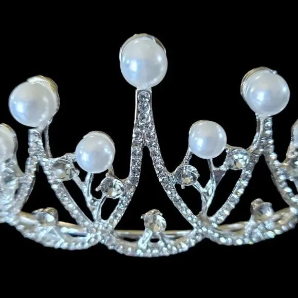 Wedding tiera silver tone, pearls and rhinestones. - Picture 2 of 3